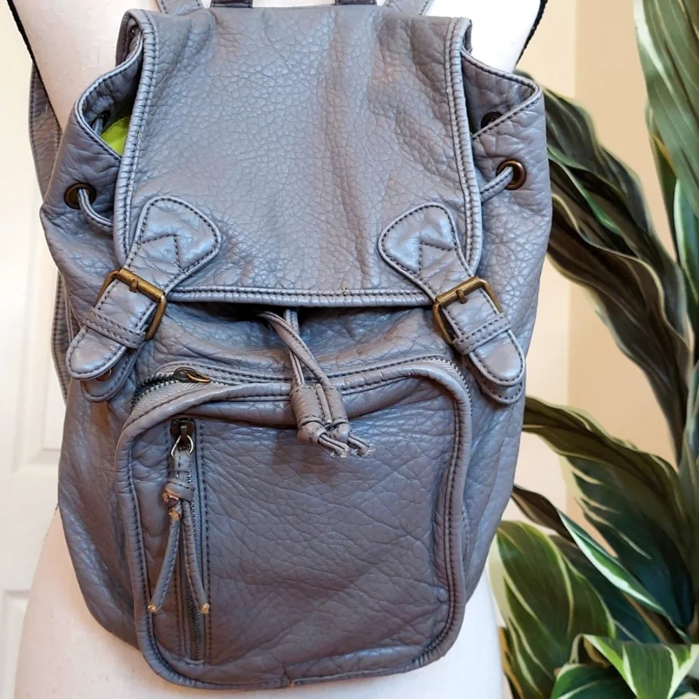 Arizona Faux Leather Marion Backpack | Gray| USED | SOME WEAR/COSMETIC D…